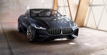Ένα ψηφίο πάνω: η BMW παρουσιάζει τη νέα, κορυφαία, Σειρά 8